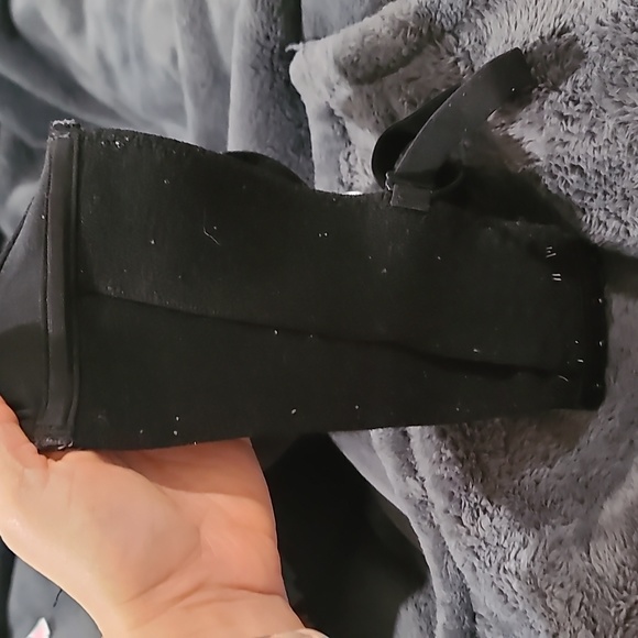 Body by Victoria Black 38DD bra - Picture 6 of 6